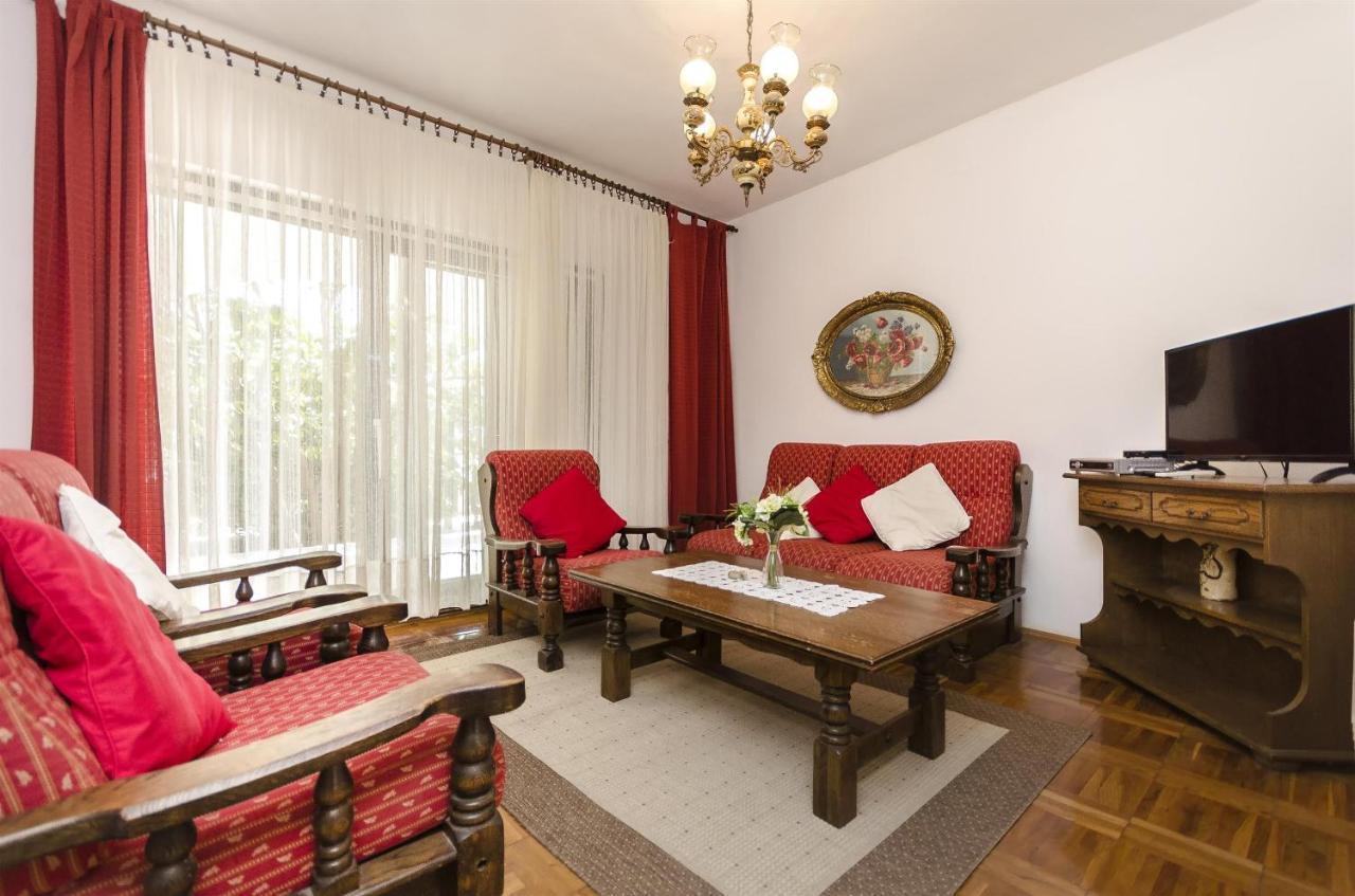 Nada Apartment *
